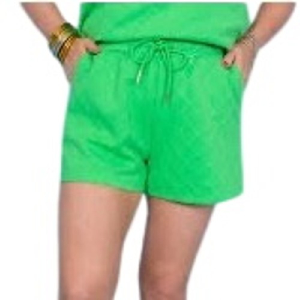 Mary Square Claire Textured Shorts Women S Green Athleisure‎ Preppy Loungewear